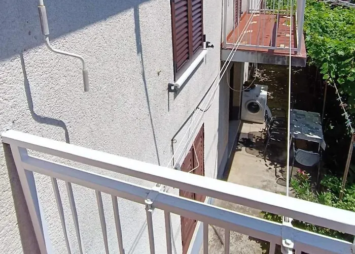 Modern Luxury 2-bedroom With Balcony & Patio Apartman Fiume